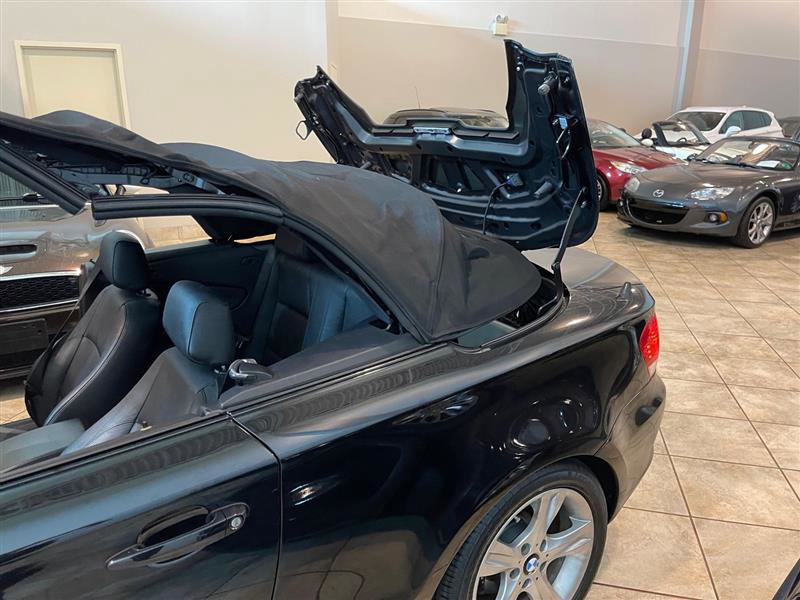 Used 2009 BMW 128i Convertible image 26