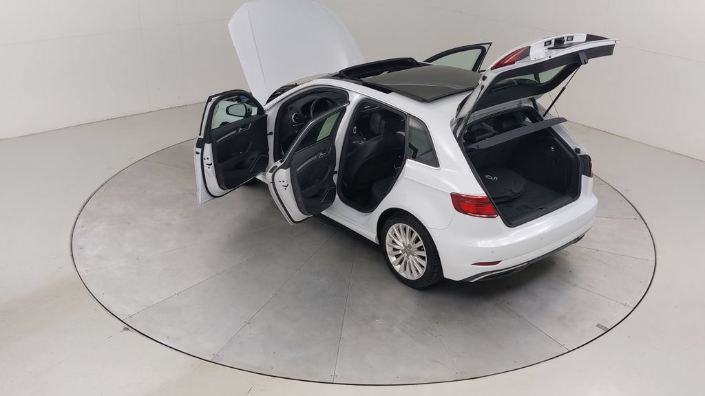 Used 2018 Audi A3 e-tron Prestige w/ Prestige Package FWD image 53