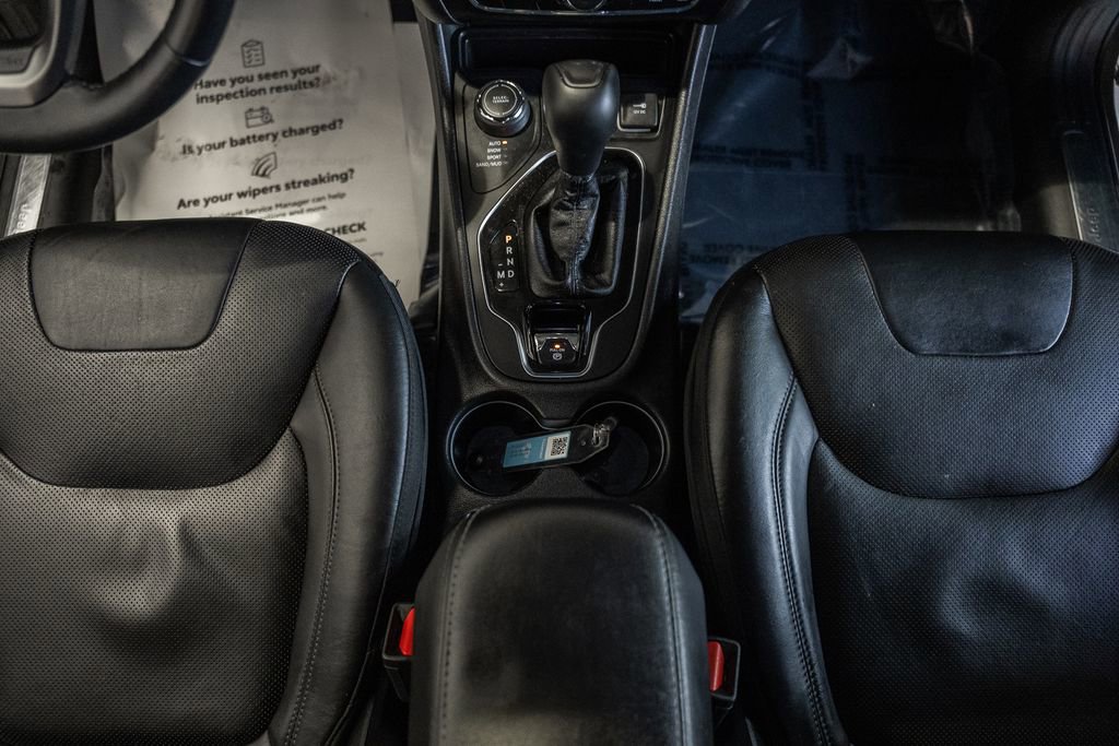 Certified 2019 Jeep Cherokee Limited w/ Trailer Tow Group image 31