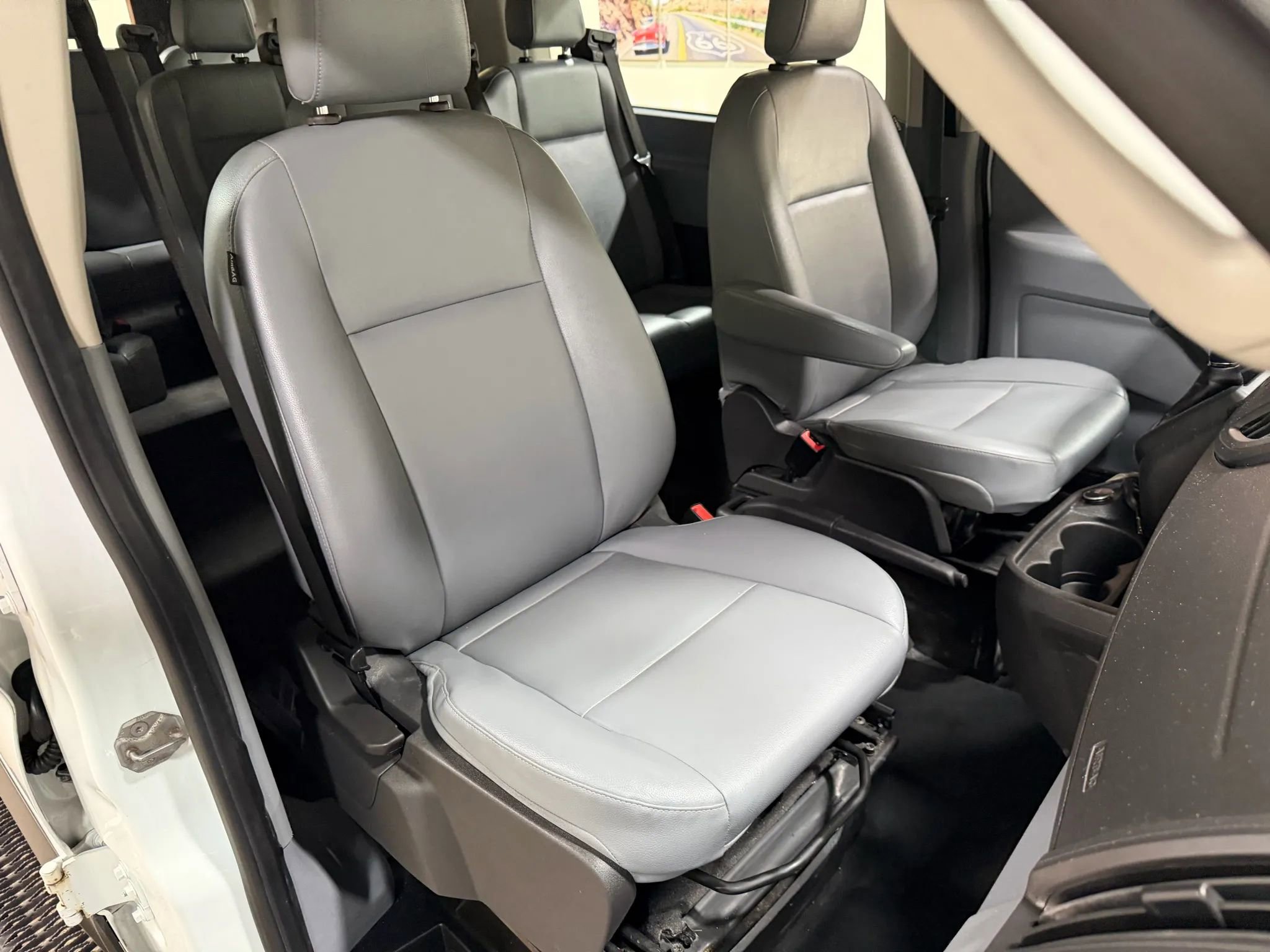 Used 2017 Ford Transit 150 XL image 33