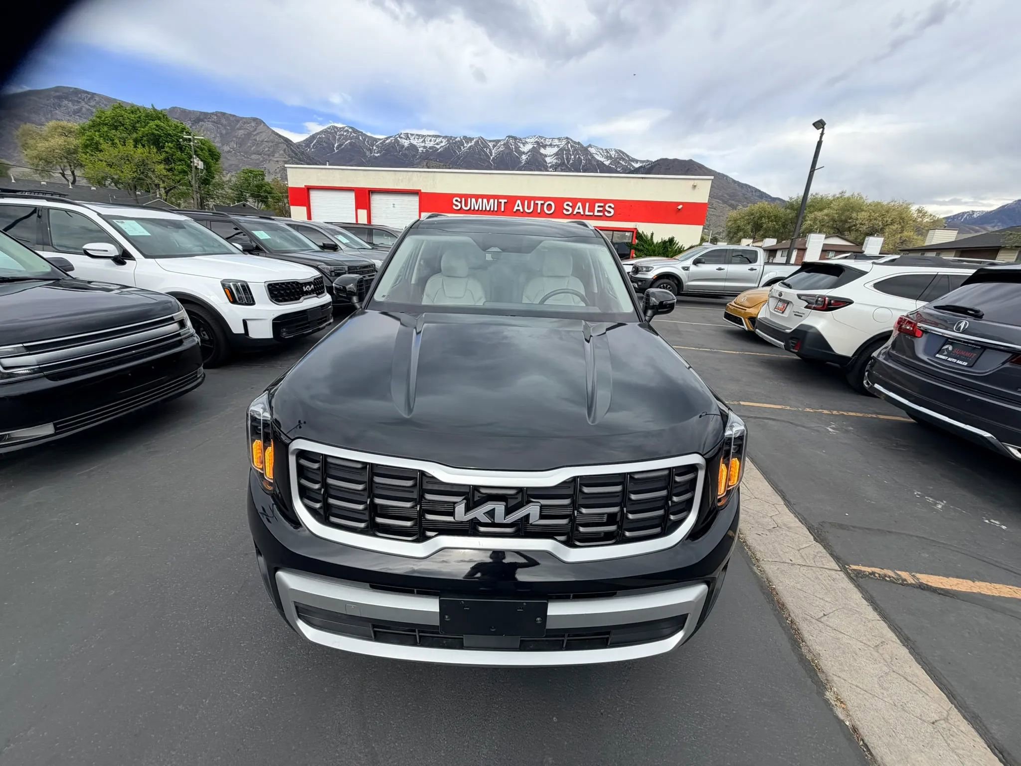 Used 2024 Kia Telluride S image 9