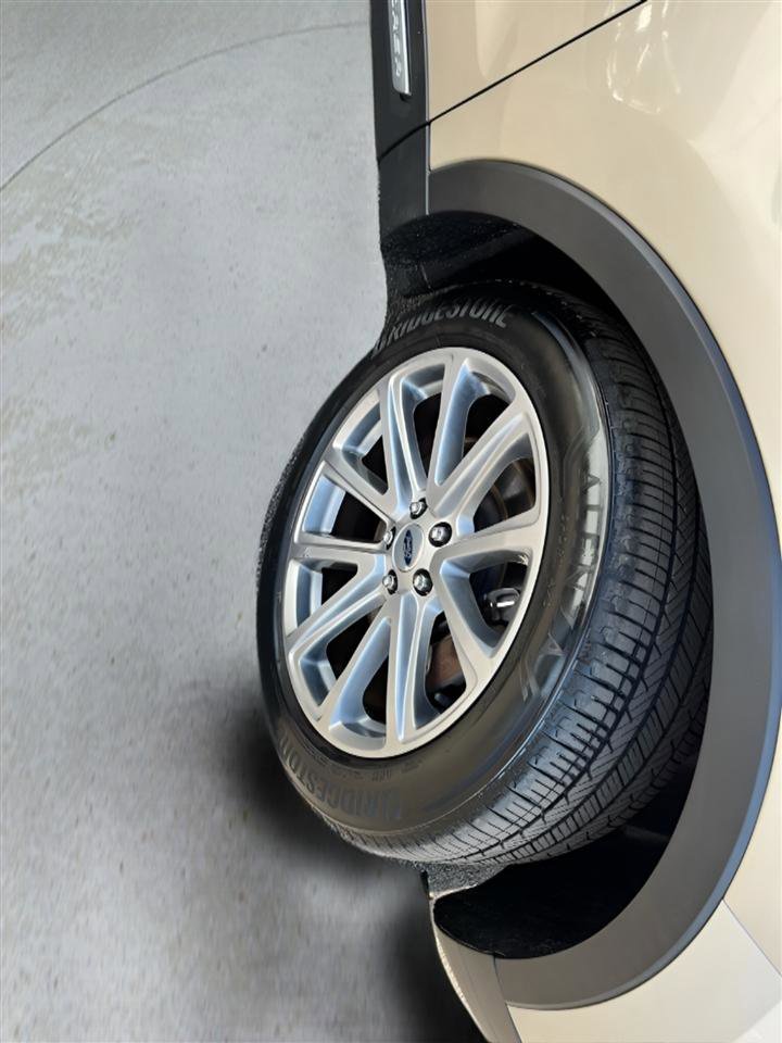 Used 2017 Ford Explorer Limited image 8