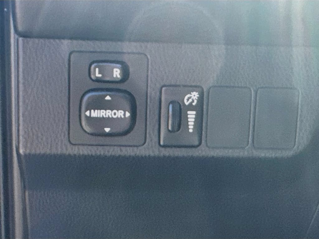 Used 2016 Toyota RAV4 SE FWD image 11