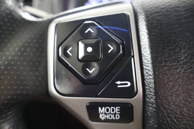 Used 2018 Toyota 4Runner SR5 Premium RWD image 18