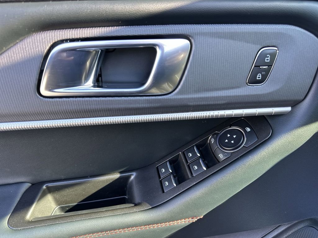 Used 2025 Ford Explorer ST-Line RWD image 13