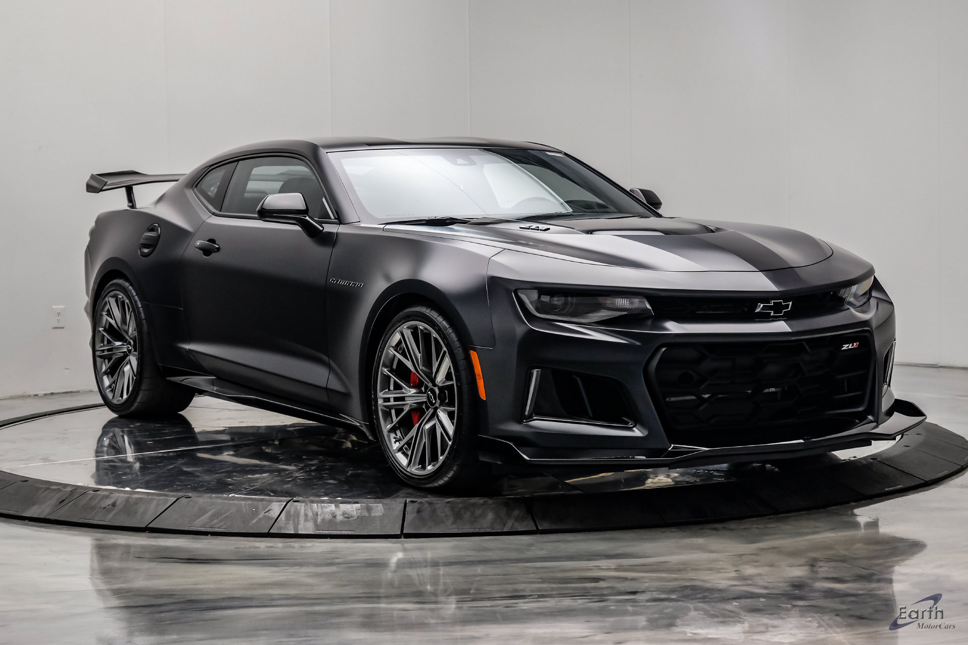 Used 2024 Chevrolet Camaro ZL1 RWD image 31