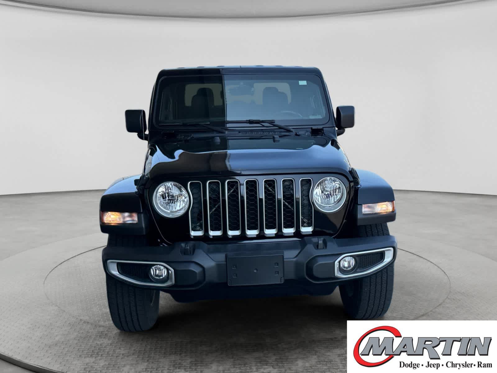 Used 2021 Jeep Gladiator Overland w/ Popular Equipment Package AWD/4WD image 2