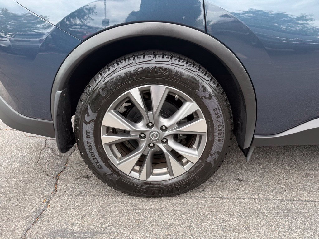 Used 2016 Nissan Murano SV AWD/4WD image 25