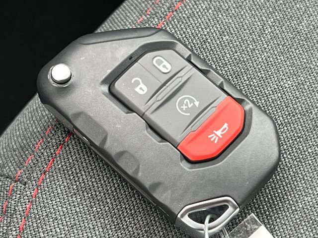 New 2026 Jeep Wrangler Unlimited Rubicon w/ Steel Bumper Group image 32