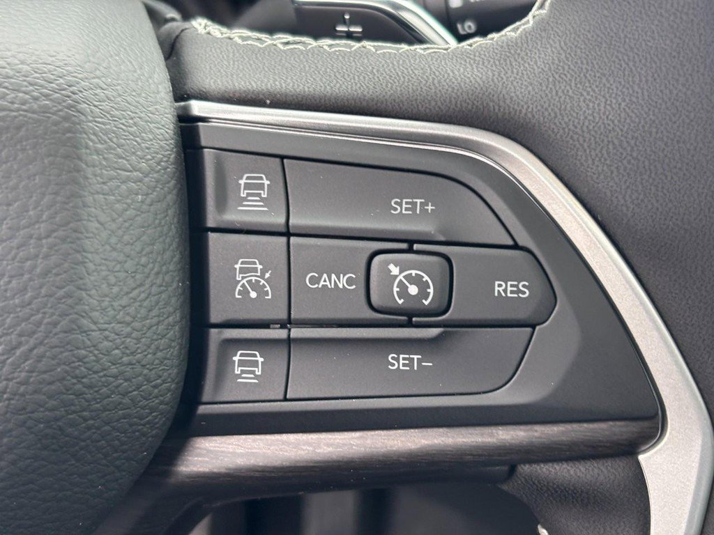 New 2025 Jeep Grand Cherokee L Limited w/ Luxury Tech Group II image 22