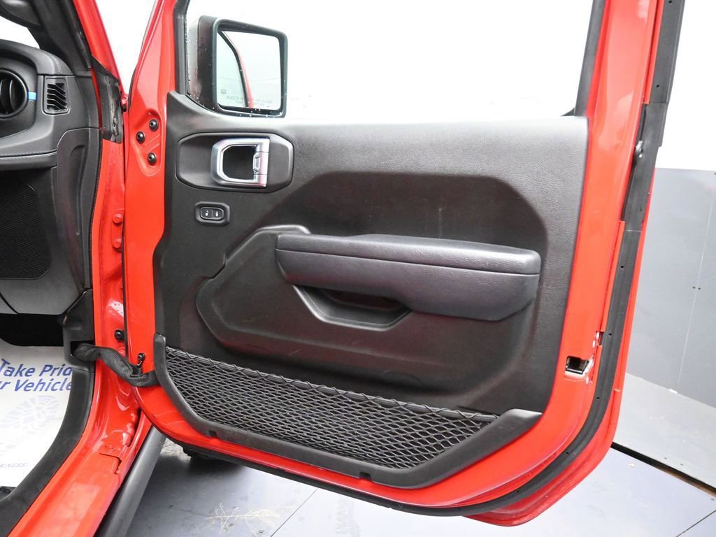 Used 2024 Jeep Wrangler Unlimited Rubicon 4xe image 18