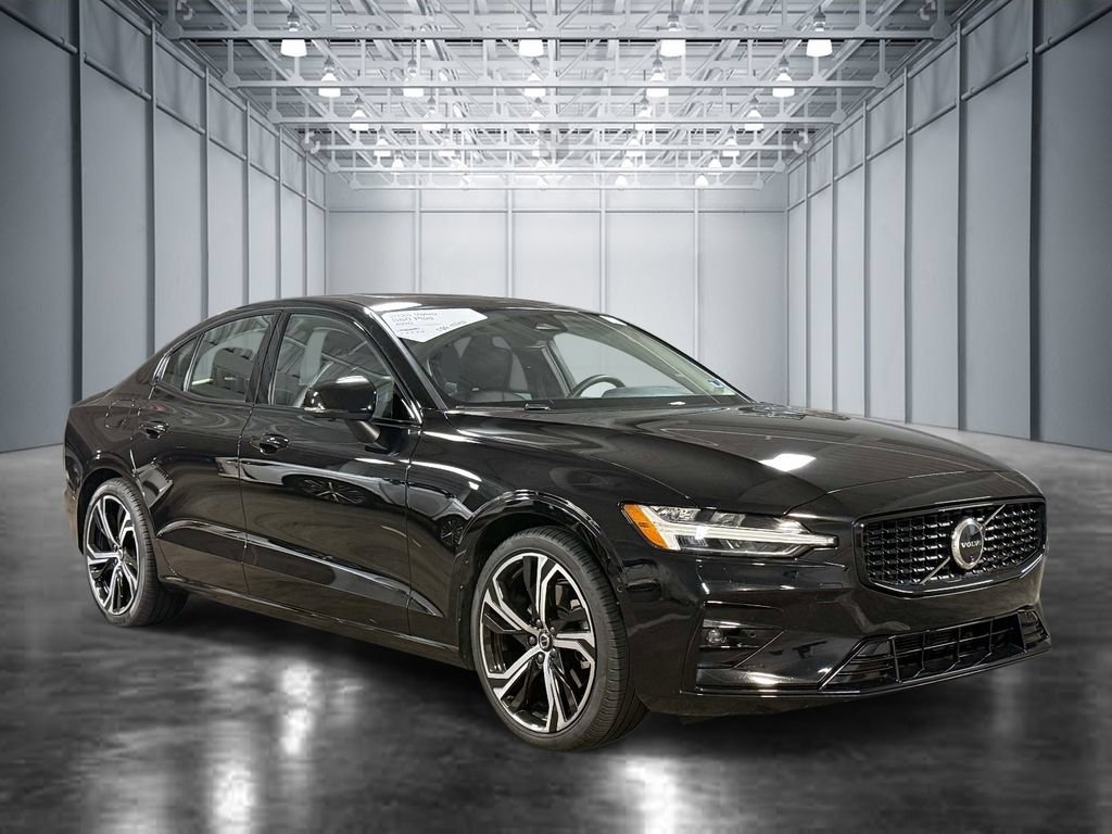 Used 2025 Volvo S60 B5 Plus AWD/4WD image 9