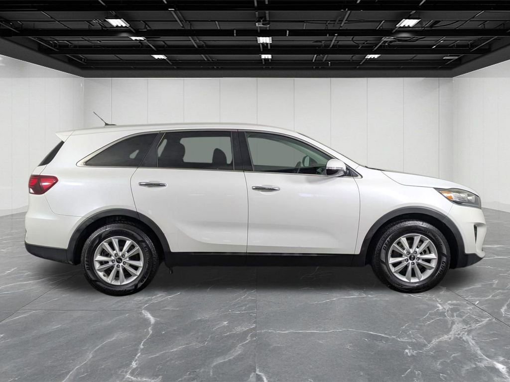 Used 2020 Kia Sorento LX image 6