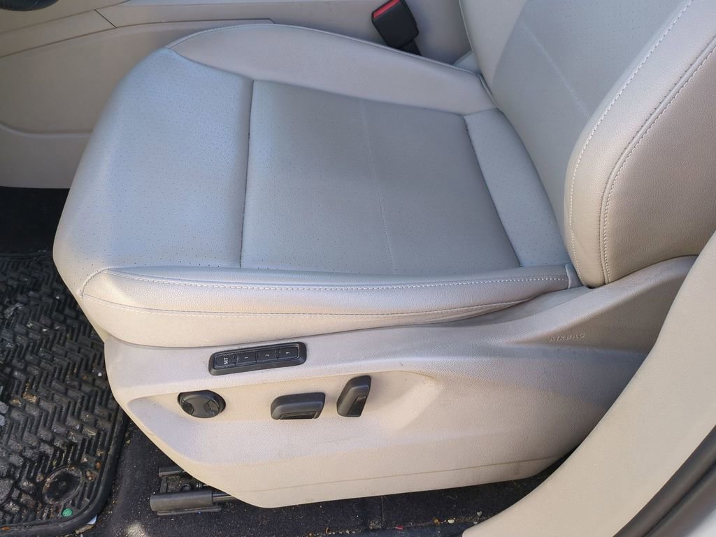 Used 2021 Volkswagen Atlas SEL R-Line image 14