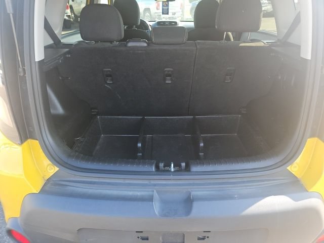Used 2015 Kia Soul + FWD image 11
