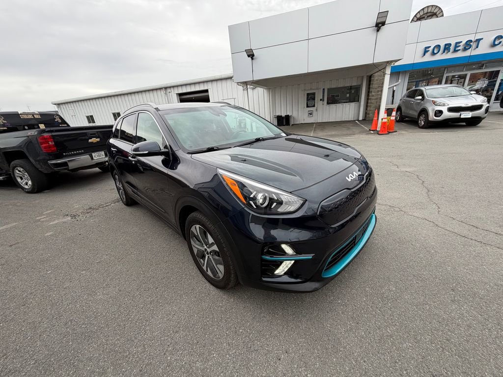 Used 2022 Kia Niro EX w/ Cold Weather Package FWD image 7