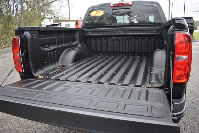 Used 2022 Chevrolet Colorado ZR2 w/ ZR2 Midnight Special Edition AWD/4WD image 21