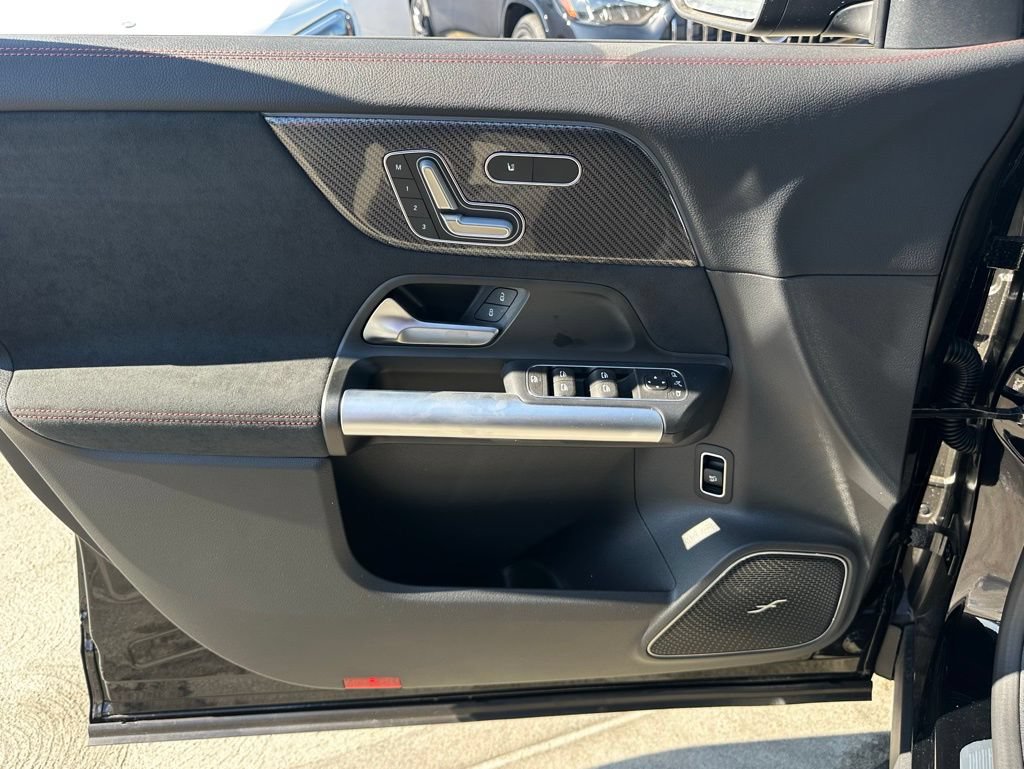 New 2025 Mercedes-Benz GLA 35 AMG 4MATIC image 13