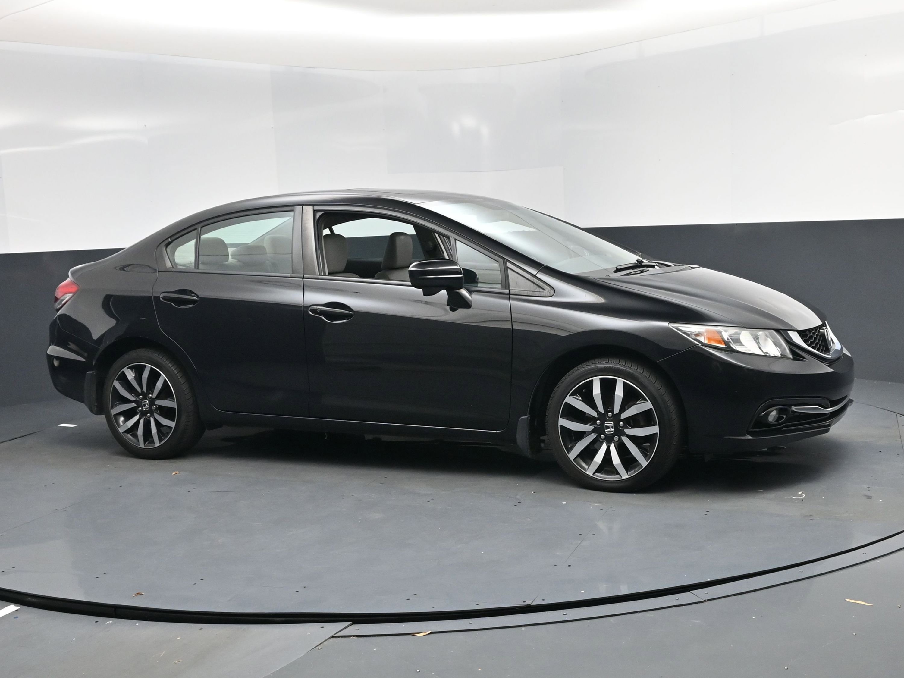 Used 2014 Honda Civic EX-L image 2