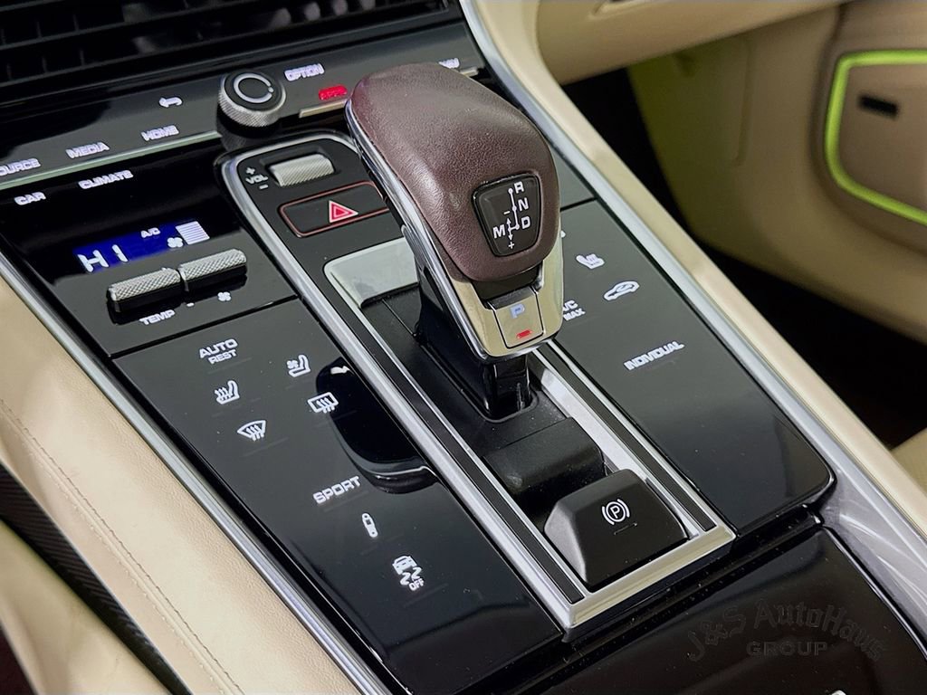 Used 2023 Porsche Panamera 4 Platinum Edition AWD/4WD image 21