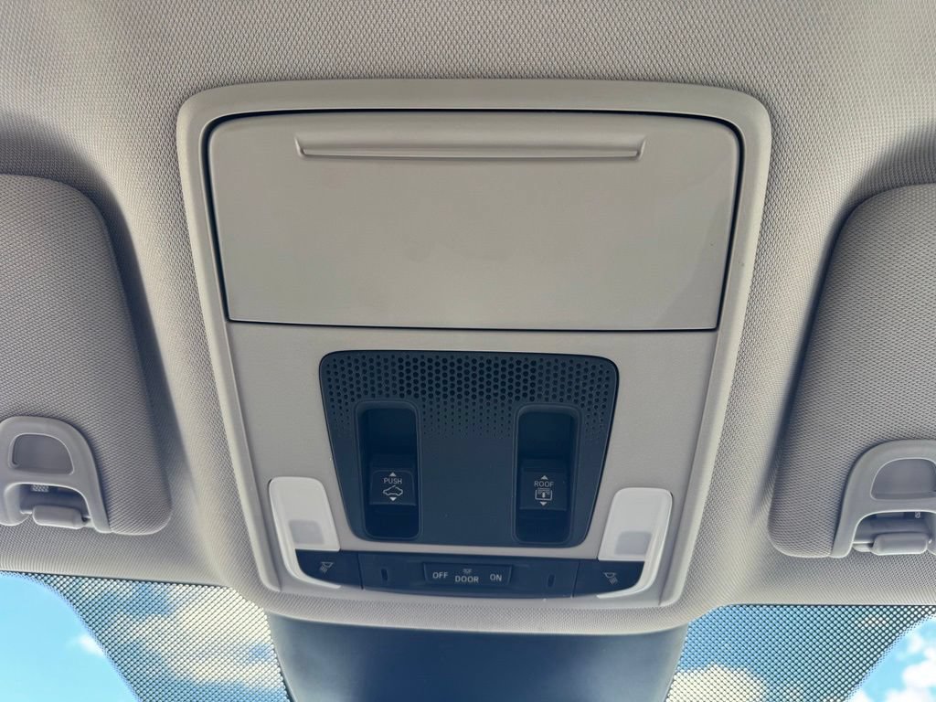 Used 2023 Honda Pilot Elite image 27