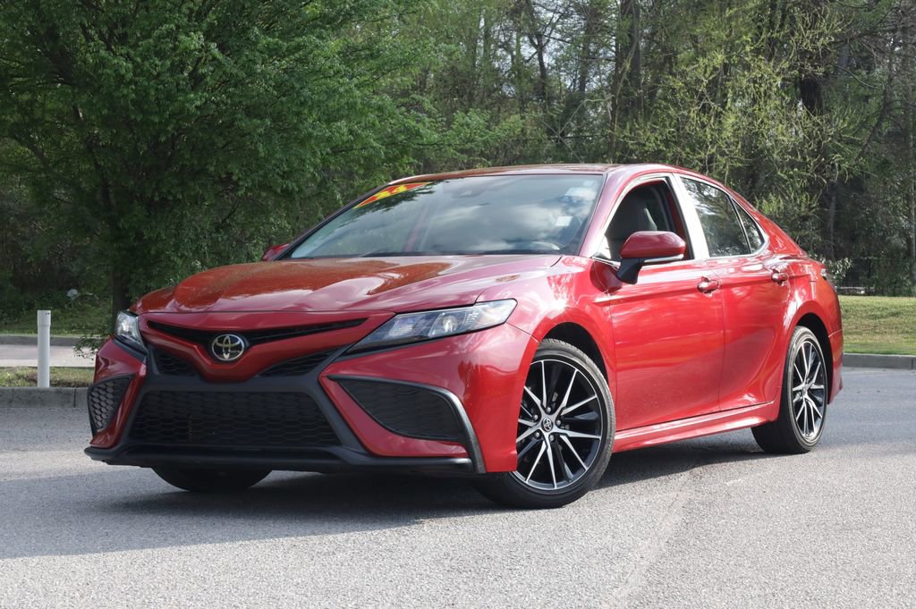 Used 2024 Toyota Camry SE w/ Convenience Package