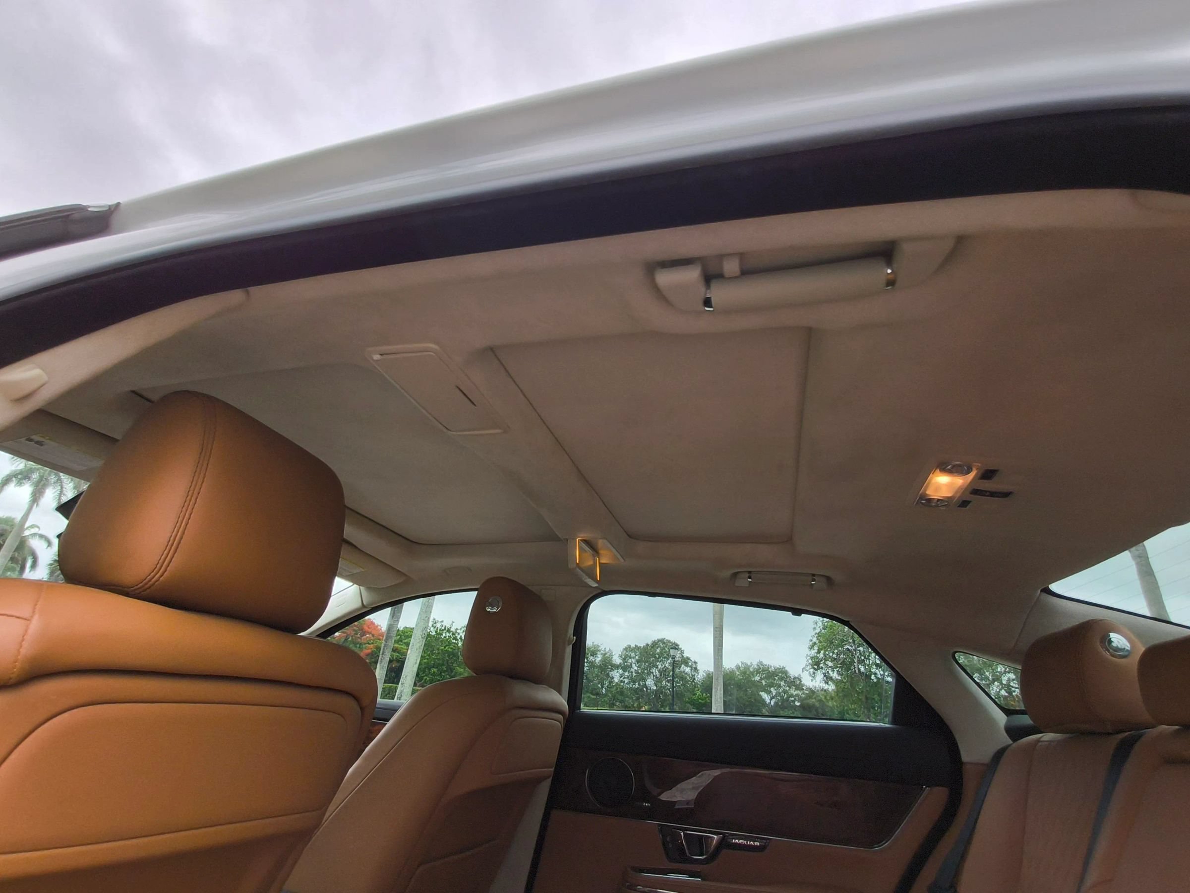 Used 2019 Jaguar XJ L Portfolio RWD image 29