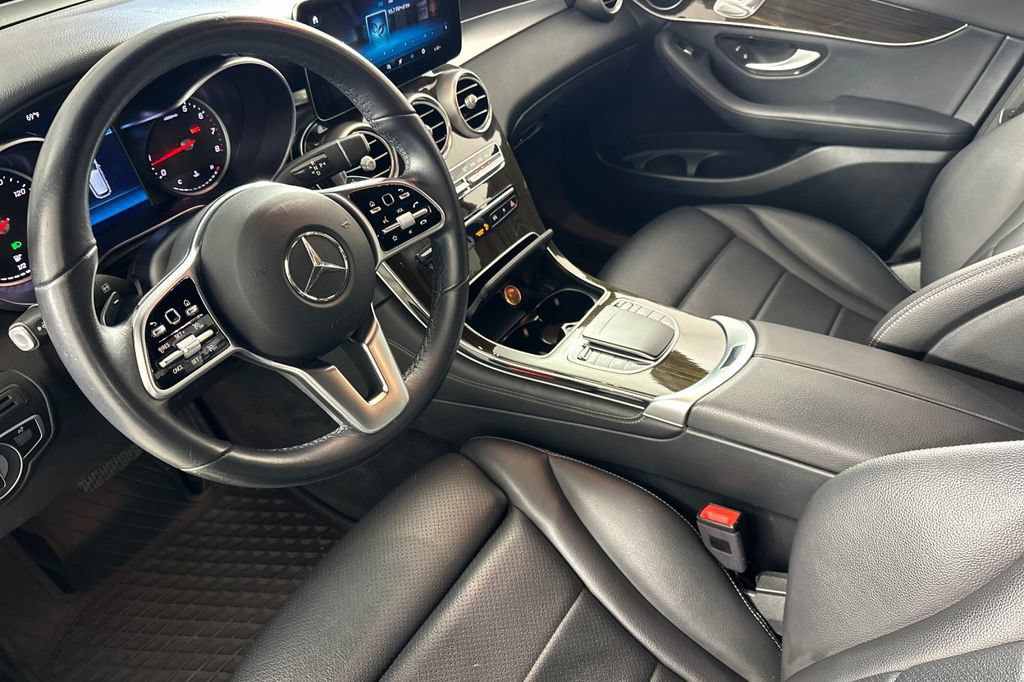 Used 2020 Mercedes-Benz GLC 300 4MATIC image 10