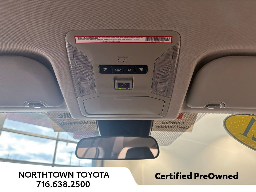 Used 2021 Toyota RAV4 LE image 16