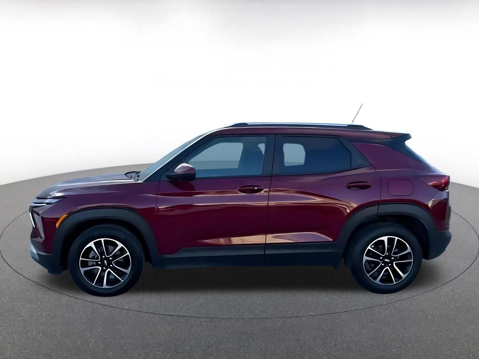 Used 2025 Chevrolet TrailBlazer LT image 9