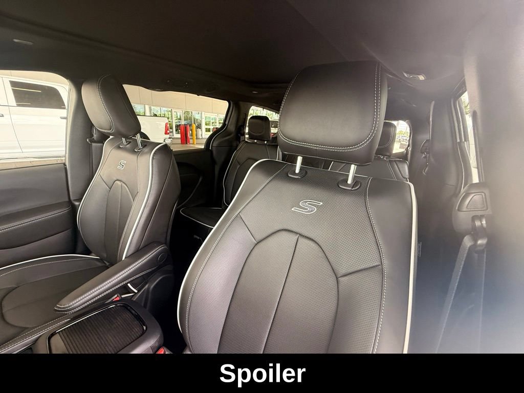 New 2027 Chrysler Pacifica Limited w/ S Appearance Package FWD image 25