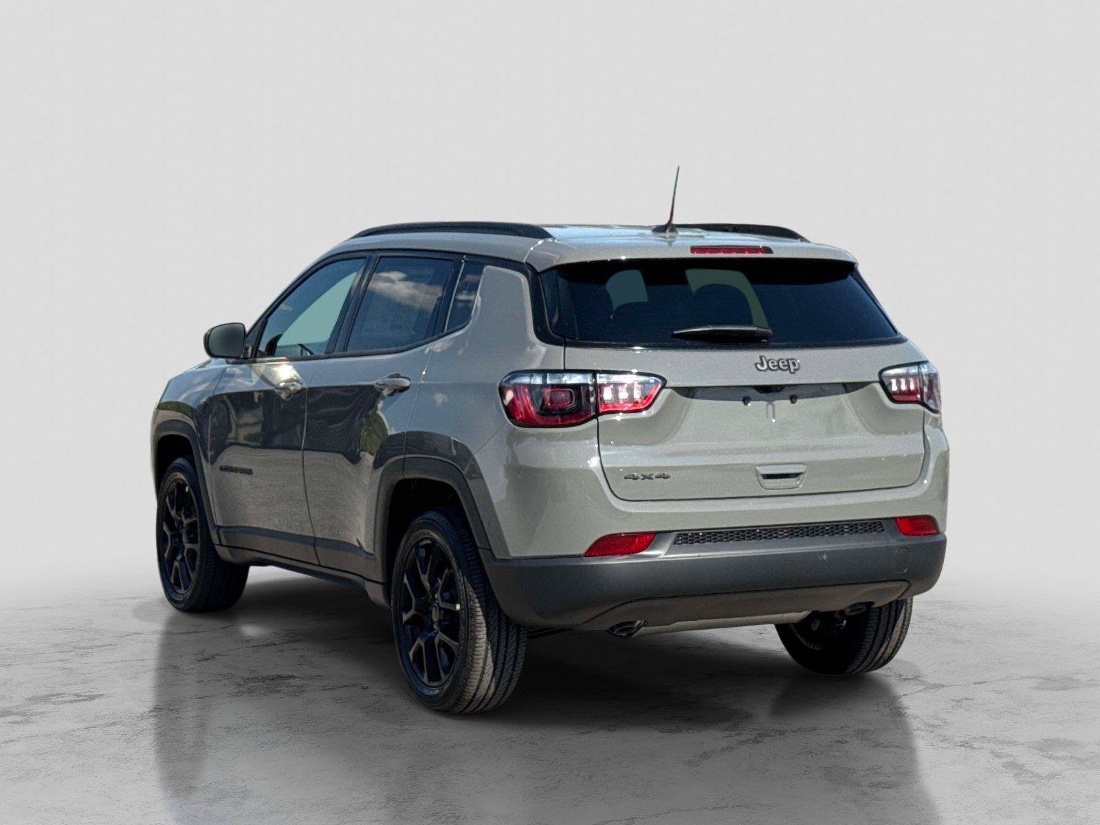 New 2026 Jeep Compass Latitude AWD/4WD image 7