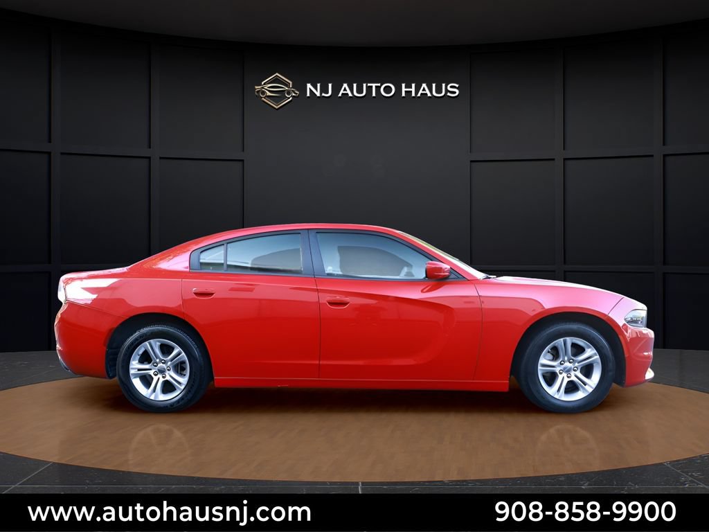 Used 2022 Dodge Charger SXT RWD image 13