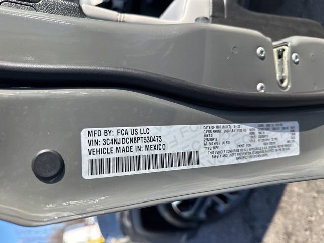 Certified 2023 Jeep Compass Limited image 28