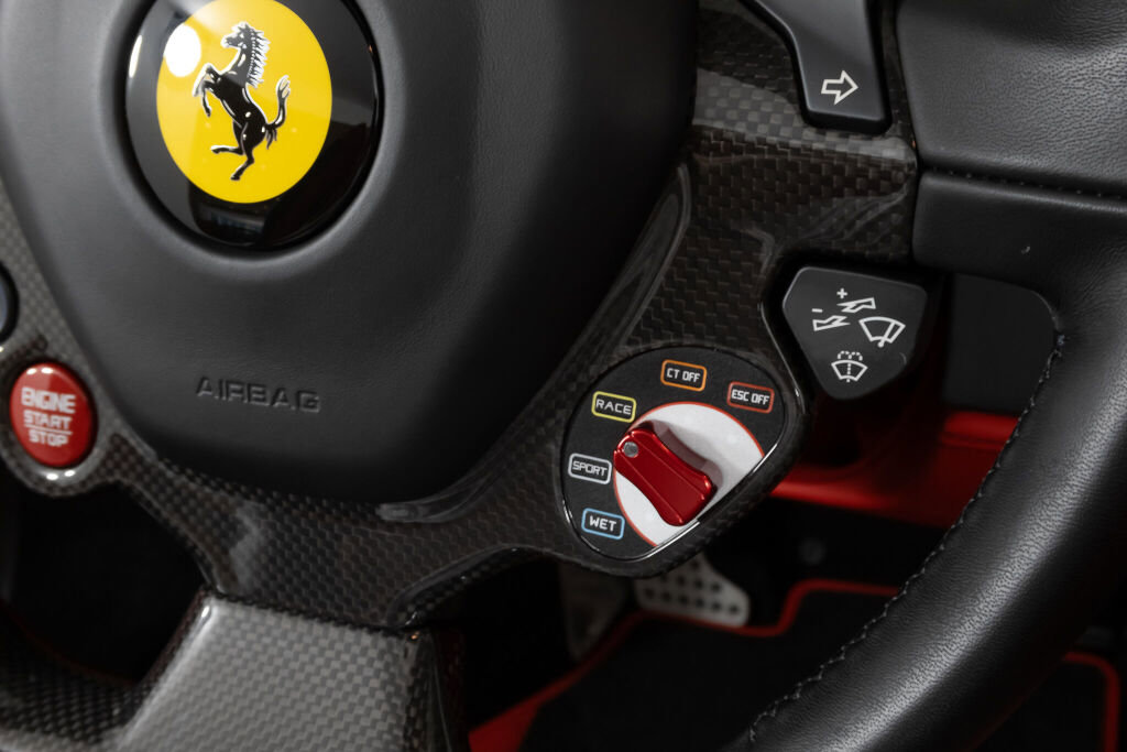 Used 2018 Ferrari 488 Spider image 36