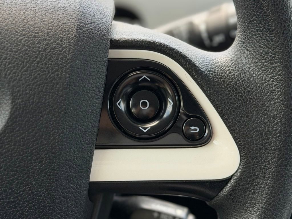 Used 2016 Toyota Prius Two FWD image 9