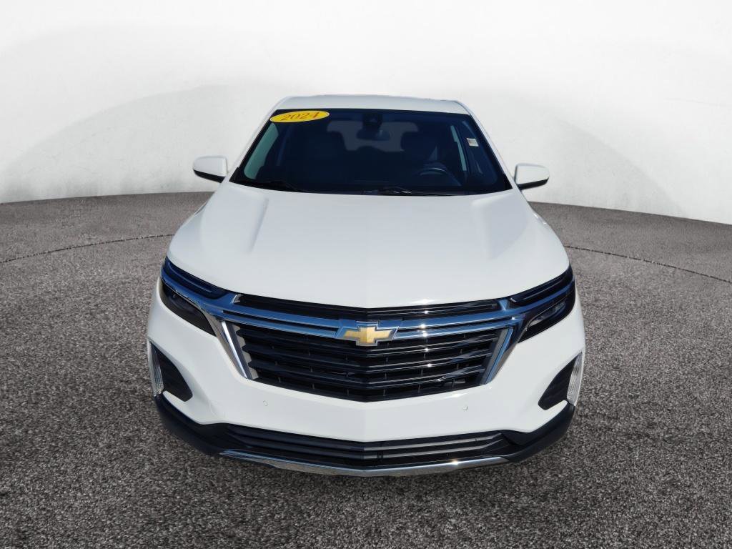 Used 2024 Chevrolet Equinox LT AWD/4WD image 2