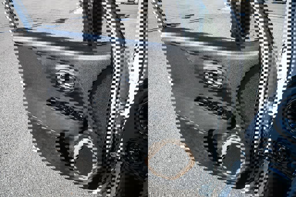 Used 2016 Jeep Renegade Sport w/ Power & Air Group image 25