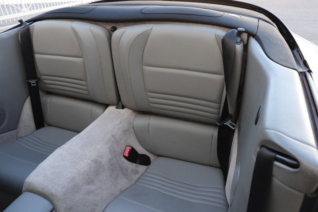 Used 2000 Porsche 911 Cabriolet image 26