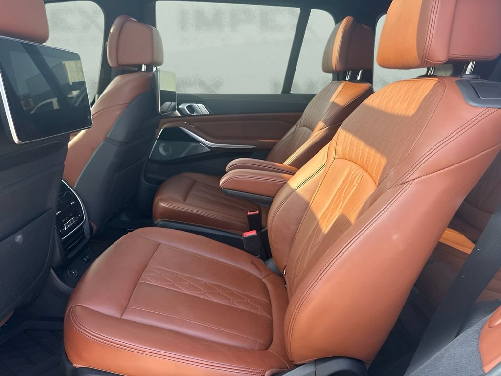 Used 2019 BMW X7 xDrive50i w/ M Sport Package AWD/4WD image 10