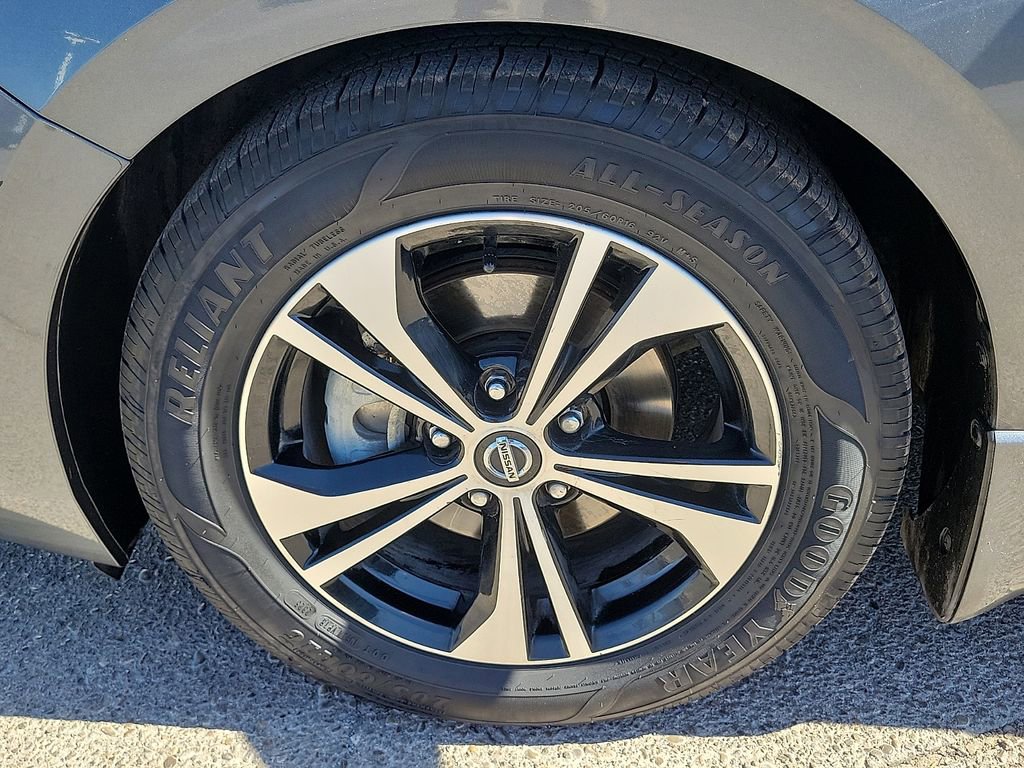 Used 2022 Nissan Sentra SV w/ All-Weather Package image 14