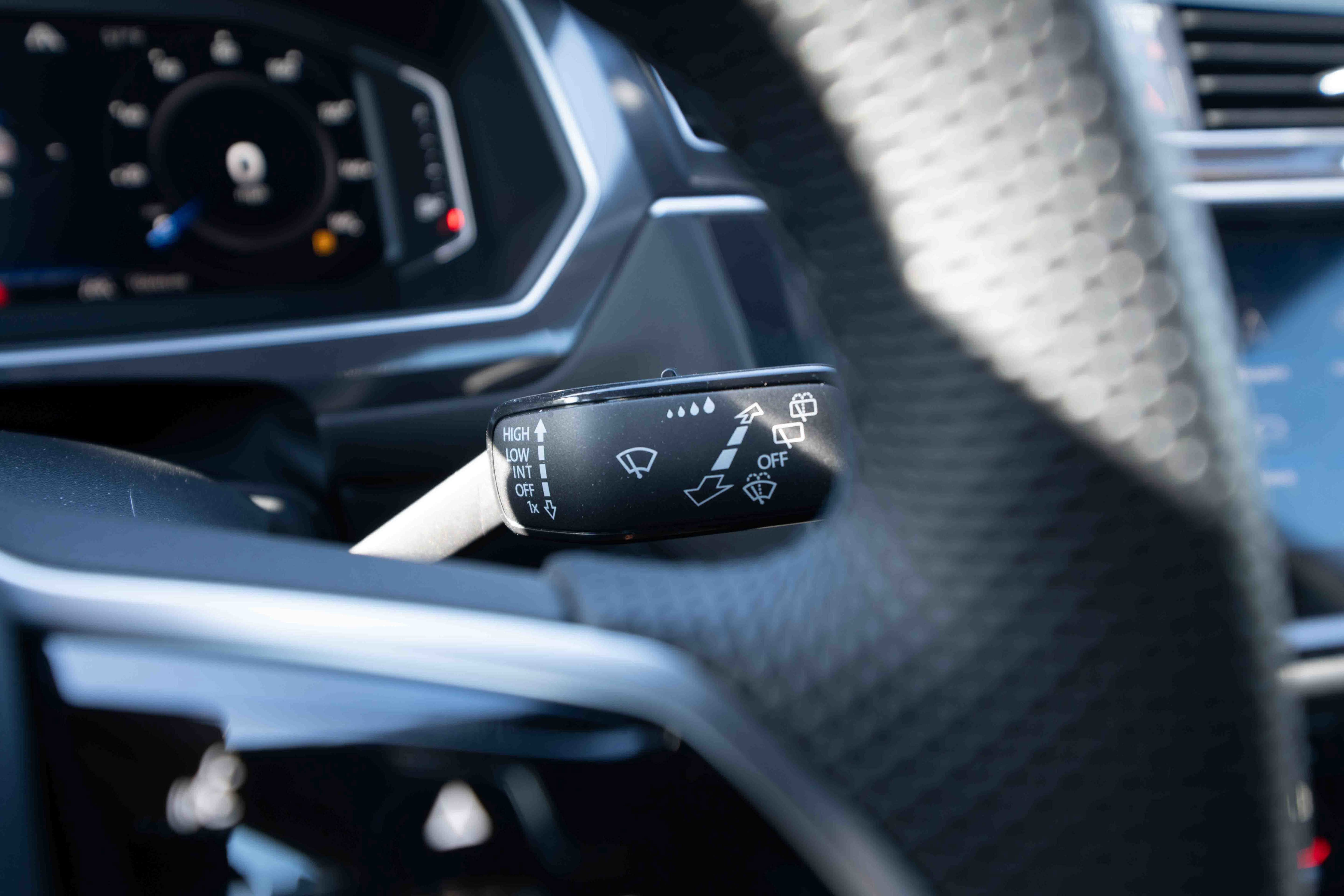 Used 2024 Volkswagen Tiguan SEL R-Line image 14