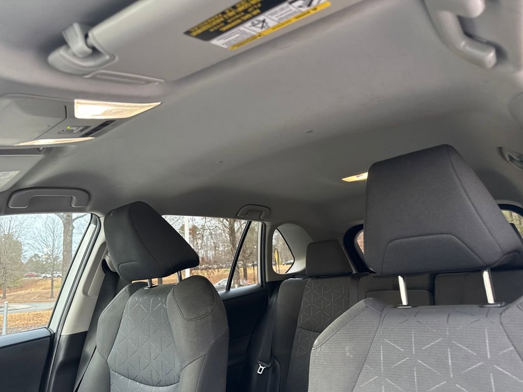 Used 2022 Toyota RAV4 XLE image 25