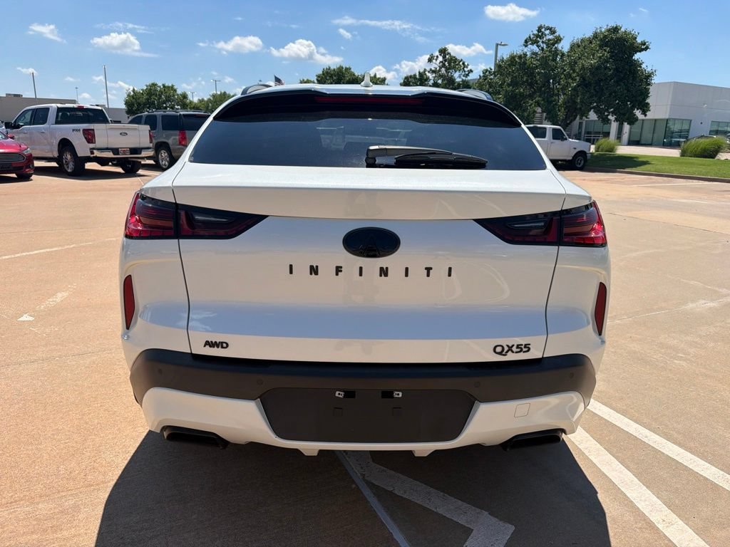 Used 2023 INFINITI QX55 Sensory w/ Lighting Package AWD/4WD image 3