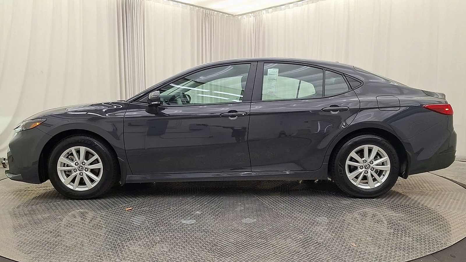 Used 2026 Toyota Camry LE FWD image 11