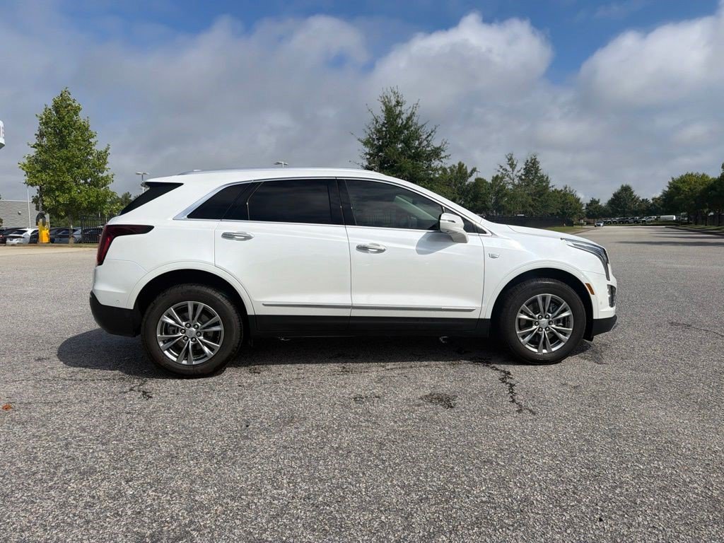 Certified 2022 Cadillac XT5 Premium Luxury w/ Technology Package FWD image 5