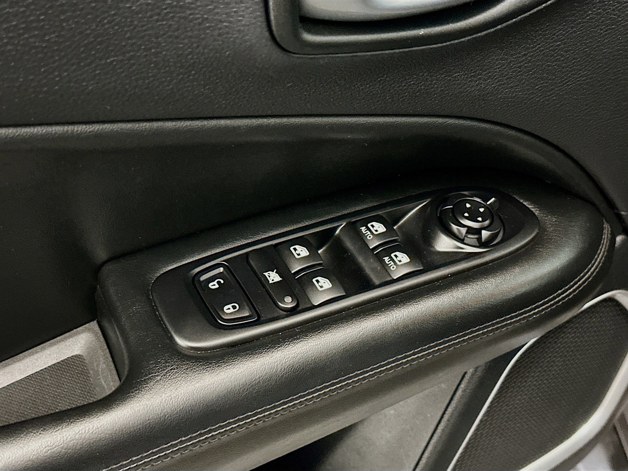 Used 2020 Jeep Compass Latitude image 15