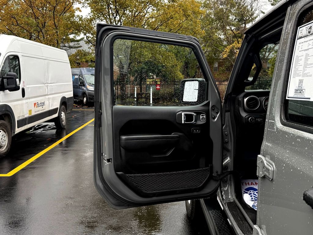Used 2022 Jeep Wrangler Unlimited Sport image 10