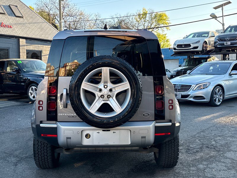 Used 2020 Land Rover Defender 110 HSE AWD/4WD image 11