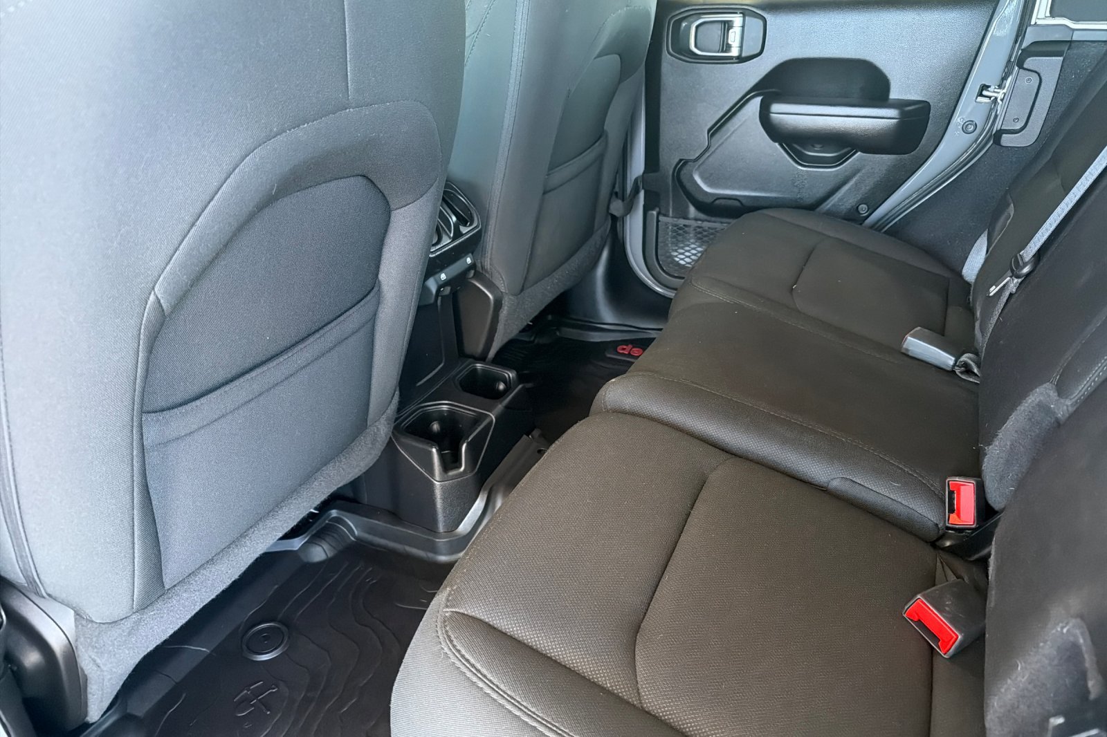 Used 2021 Jeep Wrangler Unlimited Sport AWD/4WD image 11